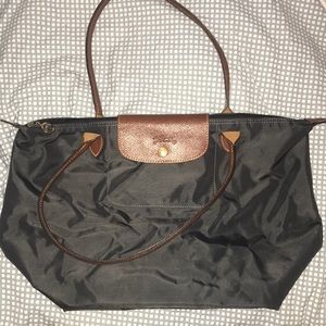 Longchamp purse